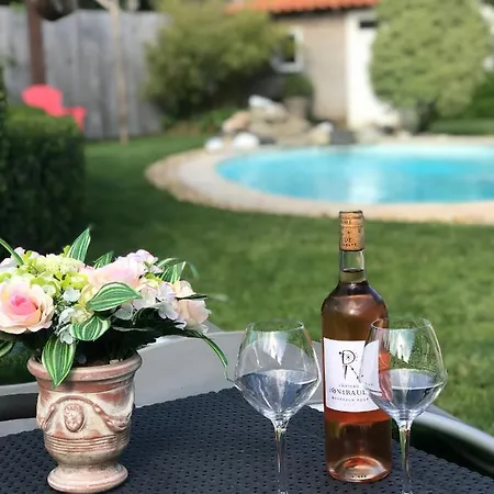 Affittacamere Avec Terrasse ,piscine, Jacuzzi Et Petit Déjeuner