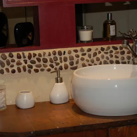 Avec Terrasse ,piscine, Jacuzzi Et Petit Déjeuner Saint-Magne-de-Castillon
